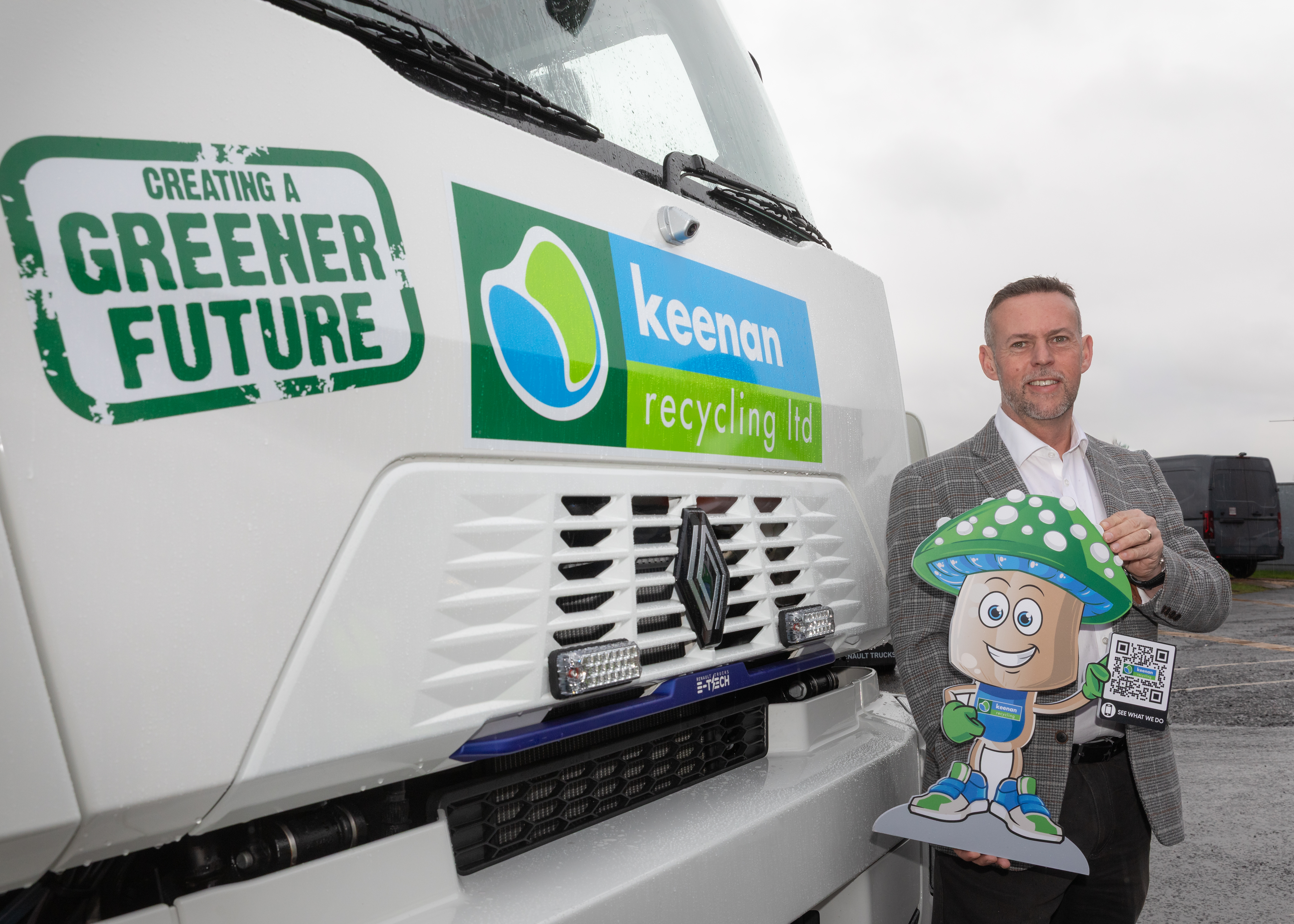 Keenan Recycling-truck and Grant-Keenan in Scotland - digital-food-waste-tracking